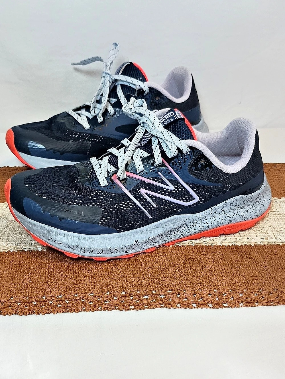 New Balance DynaSoft Nitrel v5 Trail Running Shoes Women's Size 9